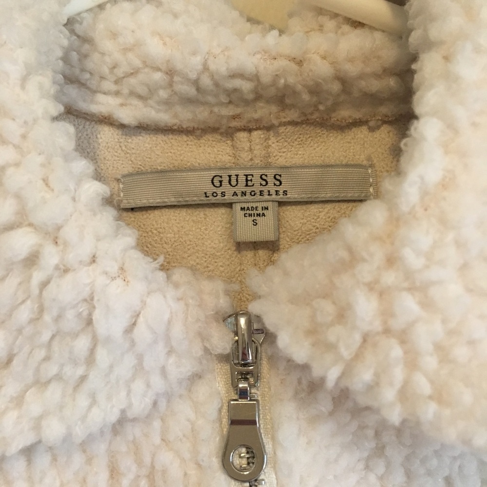 Fluffy white GUESS jacket - Picture 4 of 4